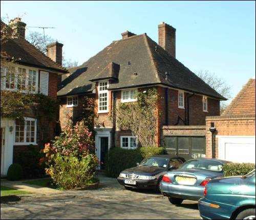 06 Morland Close